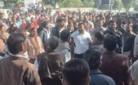 अजमेर में PWD के XEN से मारपीट की घटना: इंजीनियर्स ने की पेन डाउन हड़ताल, कलेक्ट्रेट में प्रदर्शन