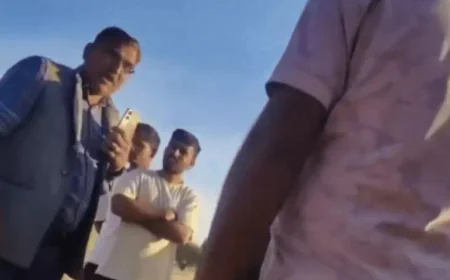 ठेकेदार ने रविंद्र सिंह भाटी का नाम लेकर ग्रामीणों को धमकाया: घटिया सड़क निर्माण पर विरोध करने वालों को दी गालियां और मारने की धमकी, विधायक ने माफी मांगी