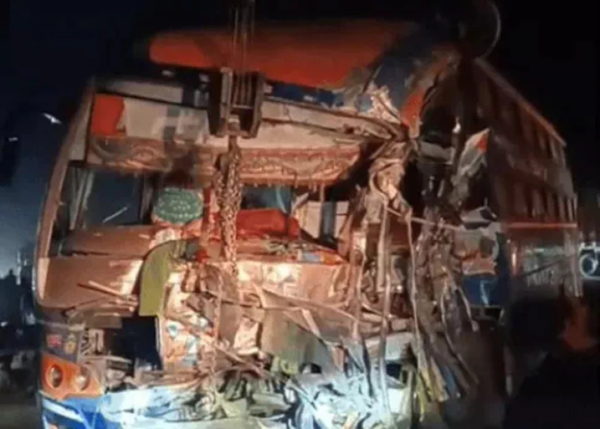 राजस्थान: सीकर में स्लीपर बस और ट्रक की भीषण टक्कर, 3 की मौत, 18 यात्री घायल; 7 की हालत गंभीर