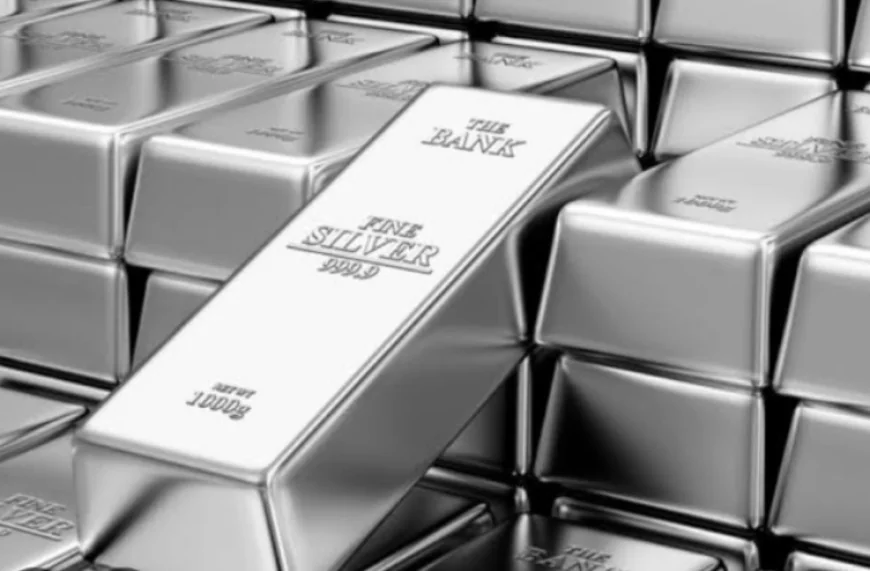 चांदी की कीमत ने रचा इतिहास: पहली बार ₹2 लाख प्रति किलो के पार