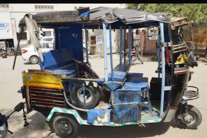 कोटा में दर्दनाक सड़क हादसा: बाइक सवार को बचाने के चक्कर में ऑटो ड्राइवर की मौत, परिवार पर टूटा दुखों का पहाड़