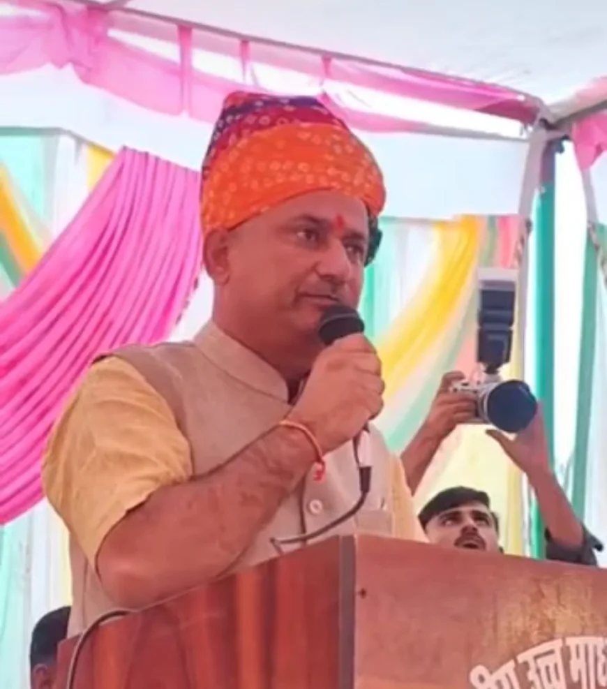 बाड़मेर में राजनीतिक तनाव: BJP पूर्व जिलाध्यक्ष स्वरूपसिंह खारा का कांग्रेस नेता फतेह खान पर तीखा पलटवार, देशद्रोह का लगाया आरोप