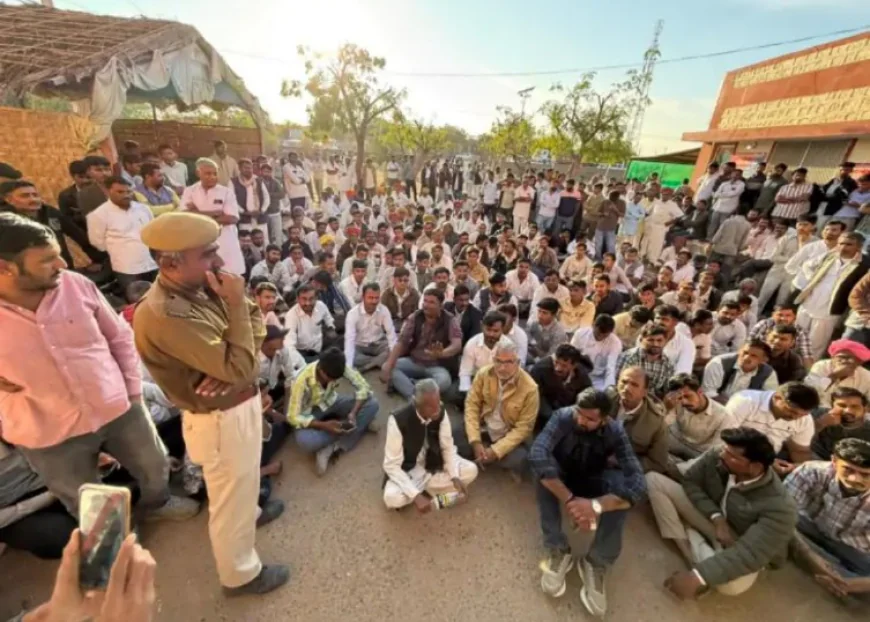 बाड़मेर: ठेकेदार द्वारा ग्रामीणों को गालियां और धमकी देने का मामला गरमाया, FIR दर्ज, पैदल मार्च निकाला, ठेकेदार ने मांगी माफी