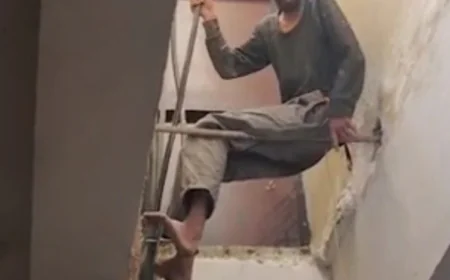 अजमेर JLN हॉस्पिटल में सनसनीखेज घटना: जम्मू-कश्मीर का युवक बिजली के तारों पर चढ़ा, किडनैपिंग का दावा कर परिवार को चौंकाया