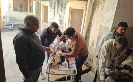 उदयपुर में दिल दहला देने वाला सड़क हादसा: 27 सवारियों से भरी ओवरलोड जीप 60 फीट गहरी खाई में गिरी, 3 की मौके पर मौत, 17 घायल