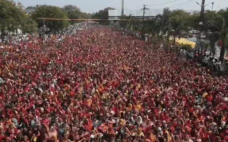 बागेश्वर धाम के आचार्य पंडित धीरेंद्र शास्त्री पहुंचे कोटा, रामगंजमंडी में भक्तों का जोश देख महिलाओं के लिए कलश भी कम पड़े; 3 दिन चलेगी श्रीरामकथा