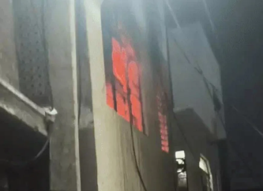 अजमेर में पूजा के दीपक-अगरबत्ती से दो जगह लगी आग: मकान और पेंट दुकान प्रभावित, फायर ब्रिगेड ने काबू पाया