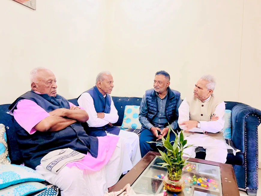 जयपुर में अमीन खान के निवास पर राजनीतिक हलचल: मेवाराम जैन समेत कई नेता हुए एकत्र