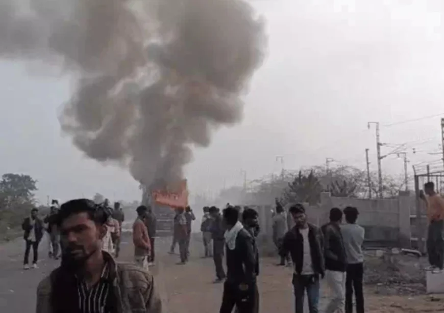 बूंदी में दर्दनाक हादसा: रूई से लदे ट्रक के पलटने से 3 श्रद्धालुओं की मौत, 9 घायल