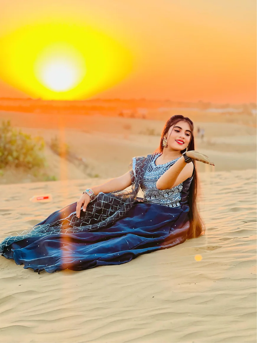 बायतु की डिंपल चौधरी: गांव की मिट्टी से डिजिटल दुनिया की चमकती सितारा तक का प्रेरणादायक सफर