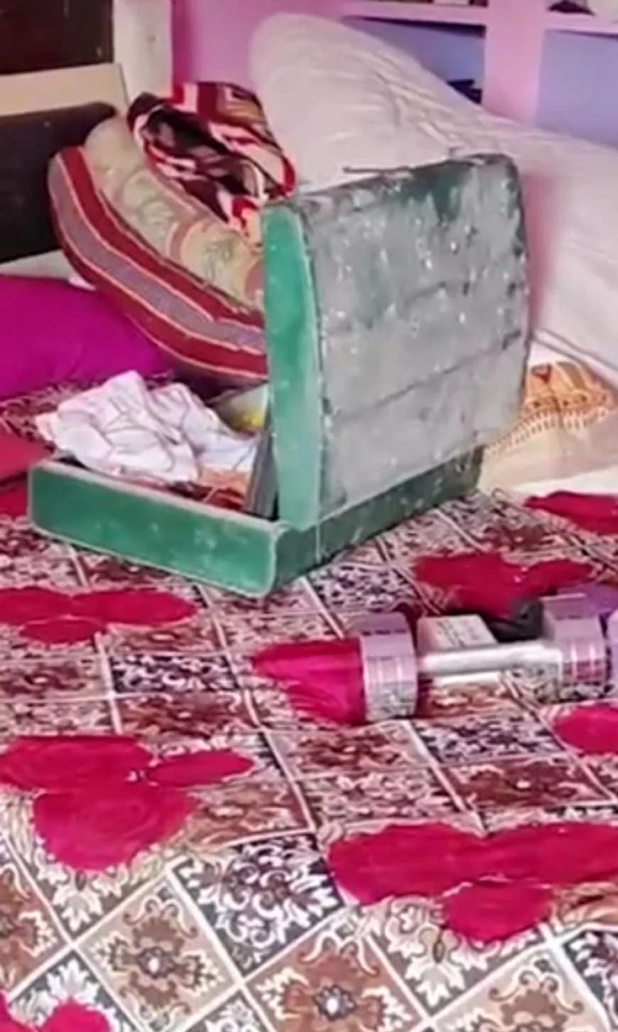 हेड कॉन्स्टेबल के घर से 20 लाख के गहने और लाइसेंसी रिवॉल्वर की चोरी: परिवार सो रहा था, चोरों ने रिवॉल्वर बाहर फेंक दी लेकिन कारतूस ले गए