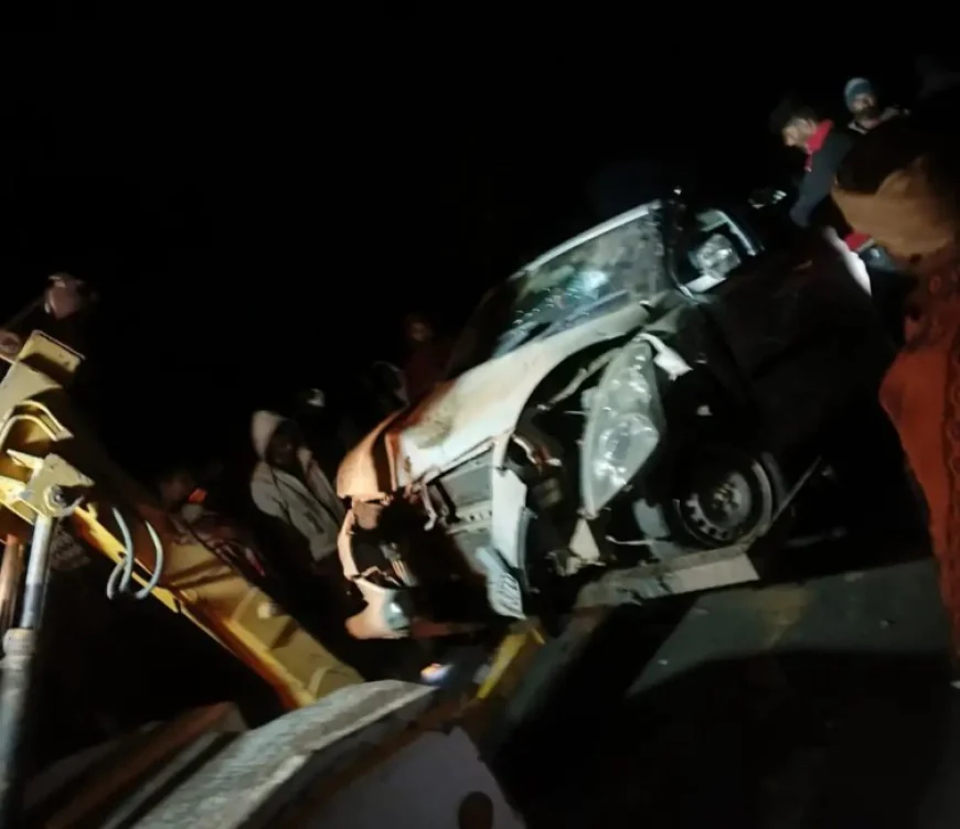 नशे में धुत ड्राइवर की तेज रफ्तार स्विफ्ट कार ने मासूम बच्ची की छीन ली जान, दो अन्य घायल; ग्रामीणों ने की पीट-पीटकर धुनाई