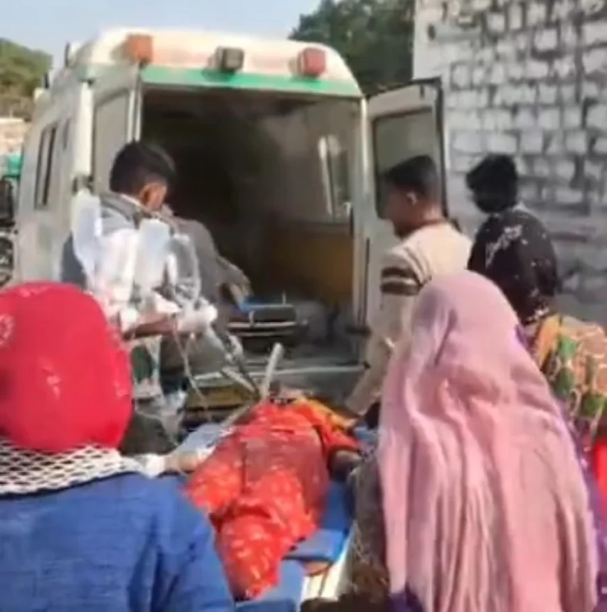 अजीत गांव में महिला पर धारदार हथियार से हमला: बदमाश ने गले पर किया वार, खून से लथपथ हालत में अस्पताल पहुंचाई गई