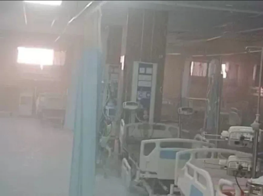 चूरू के सरकारी डीबी अस्पताल में बच्चों के वार्ड में भीषण आग: धुएं और लपटों के बीच माता-पिता ने बचाई मासूमों की जान, 15 बच्चों को सुरक्षित शिफ्ट किया