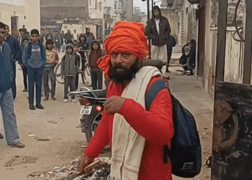 हथियार लेकर मोबाइल टावर पर चढ़ा युवक: 6 घंटे के हाई-वोल्टेज ड्रामे के बाद पुलिस ने समझा-बुझाकर नीचे उतारा