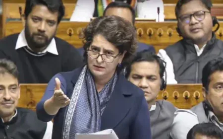 राहुल गांधी को 'अबोध बालक' कहने पर भड़कीं प्रियंका गांधी वाड्रा, सरकार पर साधा निशाना