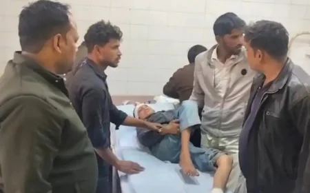 डीग जिले में दिल दहला देने वाली सड़क दुर्घटना: दो बाइकों की आमने-सामने भिड़ंत में 13 वर्षीय बालक की मौके पर मौत, तीन अन्य गंभीर रूप से घायल