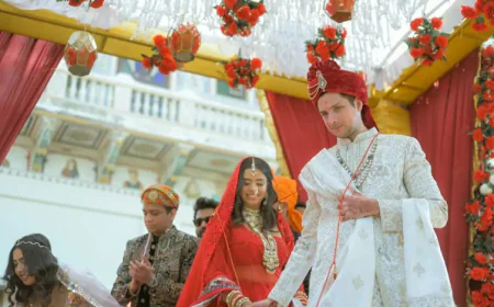 इटली से राजस्थान तक: मार्को और जूई की वैदिक शादी में संस्कृतियों का अनोखा संगम – फूलों की होली ने मोह लिया विदेशी मेहमानों का दिल