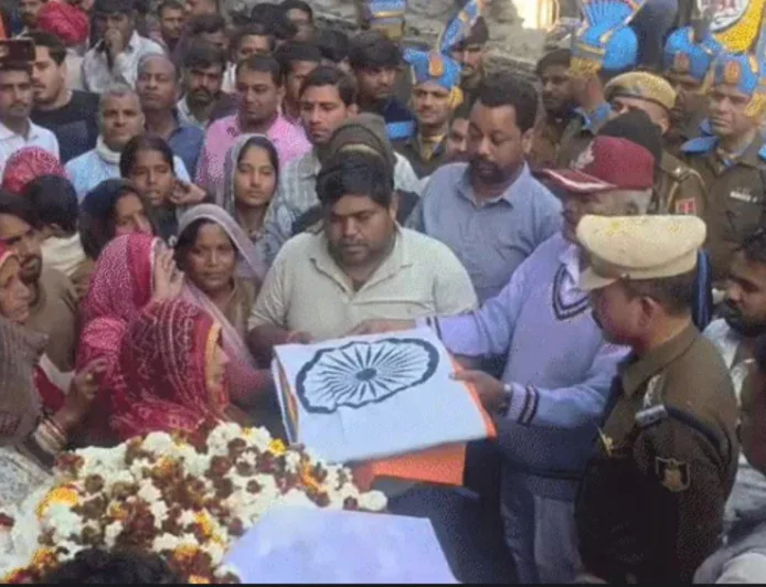 राजस्थान के CRPF जवान नंदकिशोर प्रजापति का कंकाल नीमच छावनी परिसर में मिला: 44 दिन बाद मिली पहचान, परिजनों ने हत्या की आशंका जताई, निष्पक्ष जांच की मांग
