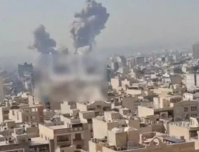 इजराइल ने ईरान पर बड़ा हमला किया: तेहरान समेत कई शहरों में धमाके, सुप्रीम लीडर खामेनेई को सुरक्षित स्थान पर शिफ्ट किया गया