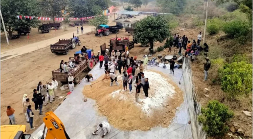 राजस्थान के कोटपूतली-बहरोड़ जिले में छापाला भैरूजी मंदिर में 651 क्विंटल चूरमे का महाभोग: 4 लाख श्रद्धालुओं के लिए अनोखी तैयारी, JCB से मिलाया जा रहा प्रसाद