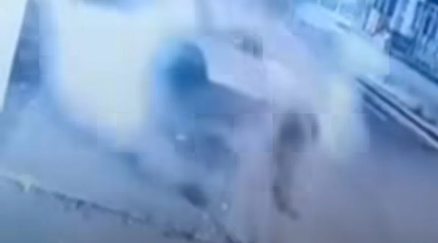 CCTV में कैद हुआ भीषण हादसा  पत्नी को मायके से लेने जा रहे युवक कि हुई मौत...