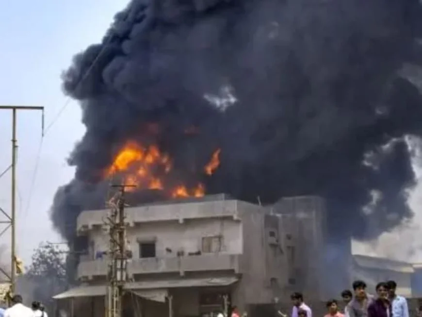 एक चिंगारी ने उजाड़ दिए कई घर, भिवाड़ी केमिकल पटाखा फैक्ट्री में भीषण आग हादसा..