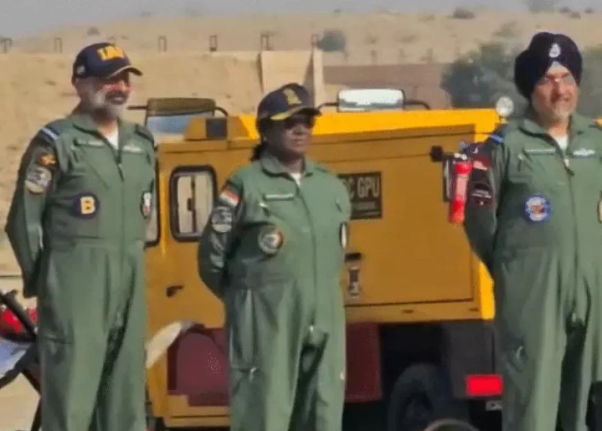 राष्ट्रपति द्रौपदी मुर्मू ने प्रचंड हेलिकॉप्टर में उड़ान भरकर रचा इतिहास: देश की पहली राष्ट्रपति बनीं को-पायलट, सैनिकों को दिया भावुक संदेश