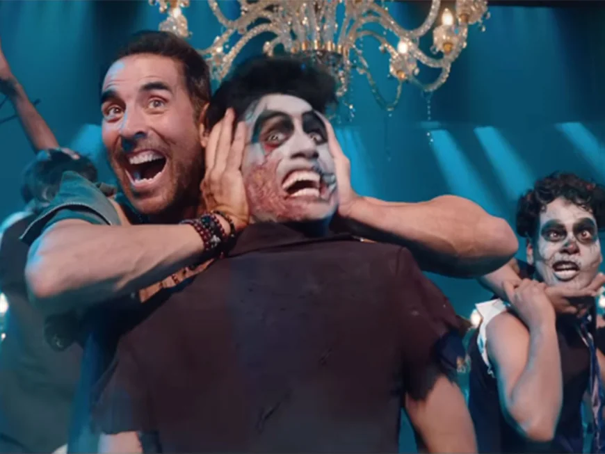 अक्षय कुमार बिना सिर वाले भूत के साथ मस्त, वीडियो हुआ वायरल: पूछा सवाल – क्या भूत सच में होते हैं?