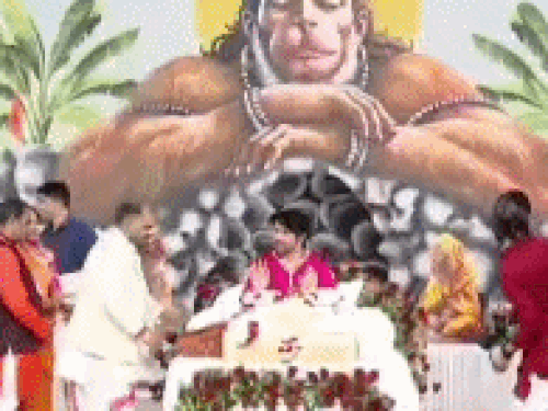 अजमेर में धीरेंद्र शास्त्री बोले– दूसरे मजहब में जन्म होता तो बिना फोटो करते पूजा: अपने बाप को बाप मानो, सनातन धर्म अद्भुत