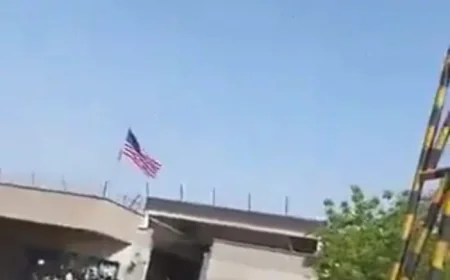 कराची में अमेरिकी कांसुलेट के बाहर हिंसक झड़प, कई लोगों की मौत