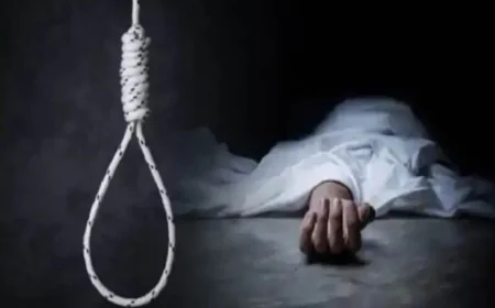 नीट की तैयारी कर रही 21 वर्षीय छात्रा निकिता ने लगाई फांसी, छोटे भाई ने देखा तो घर में मचा हड़कंप; पुलिस जांच में जुटी