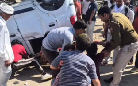 खाटू श्यामजी दर्शन से लौटते कोटा के श्रद्धालुओं पर टूटा दुख: टोंक हाईवे पर कार पलटी, महिला की मौके पर मौत, 5 घायल