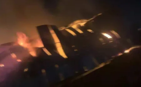 जयपुर के हाथोज में फर्नीचर गोदाम में लगी भीषण आग: 20 दमकल वाहनों की मदद से पाया काबू, 13 से अधिक बच्चे-महिलाओं समेत मजदूरों को सुरक्षित निकाला