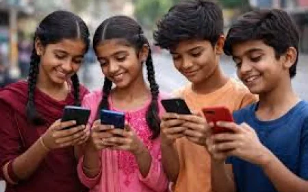 Social Media Ban: कर्नाटक में 16 साल से कम उम्र के बच्चों के लिए सोशल मीडिया पर रोक, CM सिद्धारमैया का बड़ा ऐलान