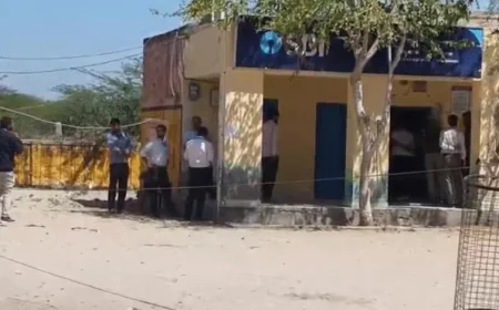 बाड़मेर के साता गांव में SBI बैंक में नकाबपोश चोरों की सनसनीखेज चोरी की कोशिश: लॉकर नहीं तोड़ पाए, तो टीवी और आरओ मशीन लेकर फरार