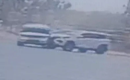 जयपुर में दिनदहाड़े प्रॉपर्टी कारोबारी पर फायरिंग: 3 लग्जरी गाड़ियों में आए 10-12 बदमाशों ने घेरकर की गोलीबारी, कारोबारी ने बदमाशों की स्कॉर्पियो को मारी टक्कर; पुरानी रंजिश का शक