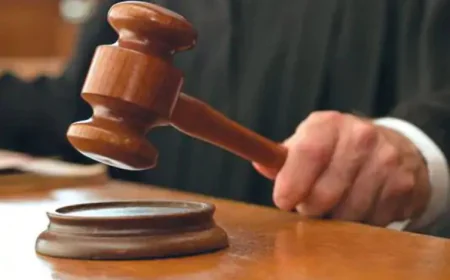 फर्जी एक्सीडेंट दिखाकर 20.50 लाख का बीमा क्लेम मांगा: कोर्ट ने याचिका खारिज कर लगाया 1 लाख का भारी जुर्माना, पत्नी और ट्रक मालिक को आर्मी वेलफेयर फंड में जमा कराने होंगे पैसे