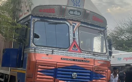 ट्रक ड्राइवर की पत्थर मारकर हत्या, अभी तक शव पड़ा है गाड़ी में, बाइक सवार दो युवकों का सीसीटीवी फुटेज आया सामने