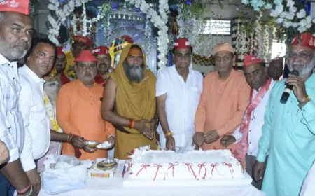 भीलवाड़ा में भगवान झूलेलाल के 1077वें अवतरण दिवस पर चेटीचंड महोत्सव का भव्य समापन: 21 किलो केक का भोग, 55 बच्चों का मुंडन, 11 का यज्ञोपवीत संस्कार और शोभायात्रा में उमड़ा उत्साह