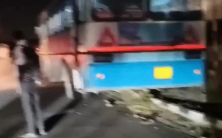 जयपुर-दिल्ली हाईवे पर भीषण सड़क हादसा: हरियाणा रोडवेज बस की टक्कर से 3 युवकों की मौत, एक घायल; चारों दोस्त एक ही बाइक पर सवार थे