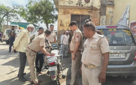 भरतपुर में बेटे ने पिता की धारदार हथियार से हत्या, वारदात के बाद खुद ही गांव वालों को बुलाया