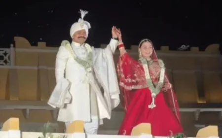 एक-दूजे के हुए IPS कपल: घुटनों पर बैठकर वरमाला पहनी, पारंपरिक रीति-रिवाजों के साथ बंधे केके बिश्नोई और अंशिका वर्मा के फेरे