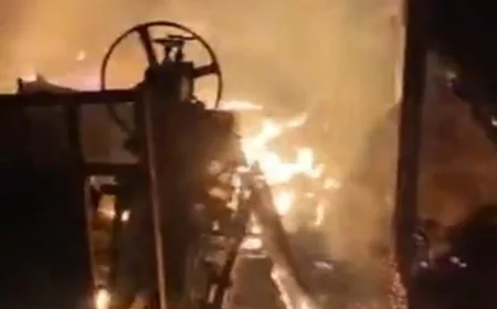 अलवर में दमकल केंद्र के महज 200 मीटर दूर सब्जी की दुकान जलकर राख, शॉर्ट सर्किट से लगी आग में फ्रिज-एसी-जूस मशीनें पूरी तरह नष्ट