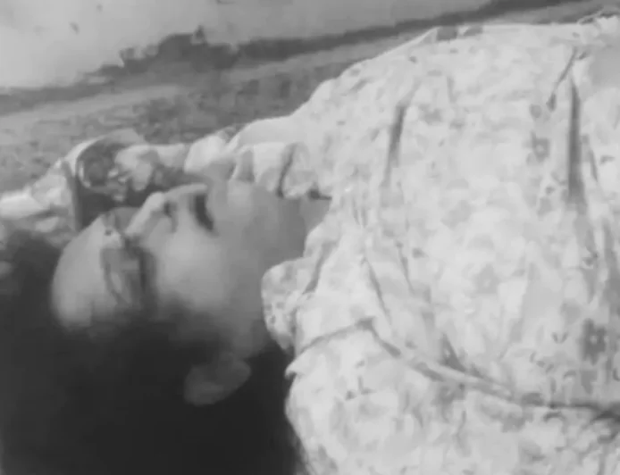 जयपुर में 8वीं मंजिल से बालकनी से गिरकर महिला की मौत: पति के जल जीवन मिशन घोटाले में जेल जाने के बाद से थी मानसिक तनाव में