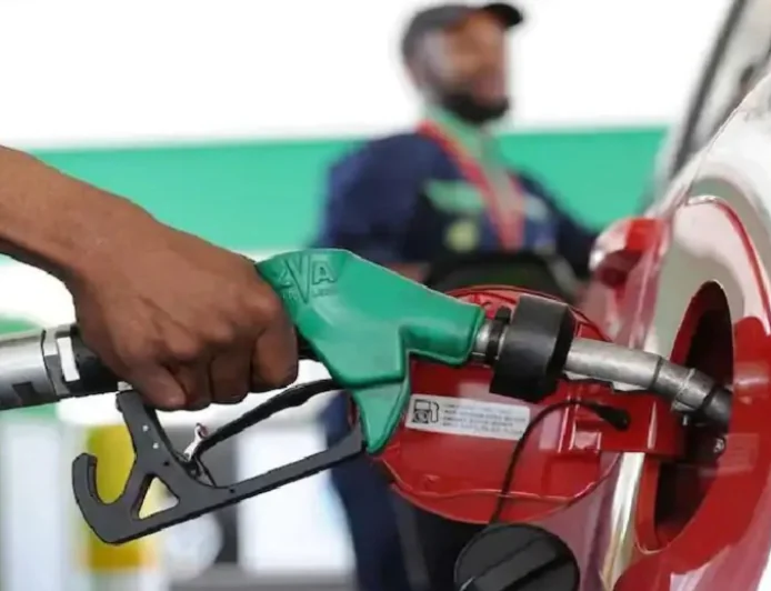 जयपुर में प्रीमियम पेट्रोल की कीमतों में तेज उछाल: 2.16 रुपये की बढ़ोतरी के साथ अब 114.96 रुपये प्रति लीटर