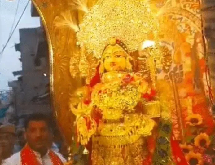 राजस्थान में गणगौर का उत्सव: शाही ठाठ-बाट के साथ निकलीं भव्य सवारियां – जयपुर में 210 लोक कलाकारों की प्रस्तुति, जोधपुर में 2 करोड़ के गहनों से सजी माता, उदयपुर में 'भूत' की डरावनी झांकी