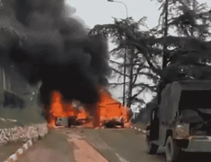 ईरान ने इज़राइल पर बैलिस्टिक मिसाइलें दागीं: सैकड़ों घायल, ट्रंप का होर्मुज स्ट्रेट पर 48 घंटे का अल्टीमेटम