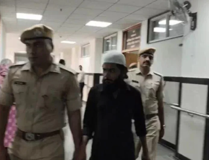 चित्तौड़गढ़ एसिड अटैक केस: मां-बेटी पर तेजाब फेंकने वाले को उम्रकैद, कोर्ट बोली—यह हमला सपनों को भी जला देता है