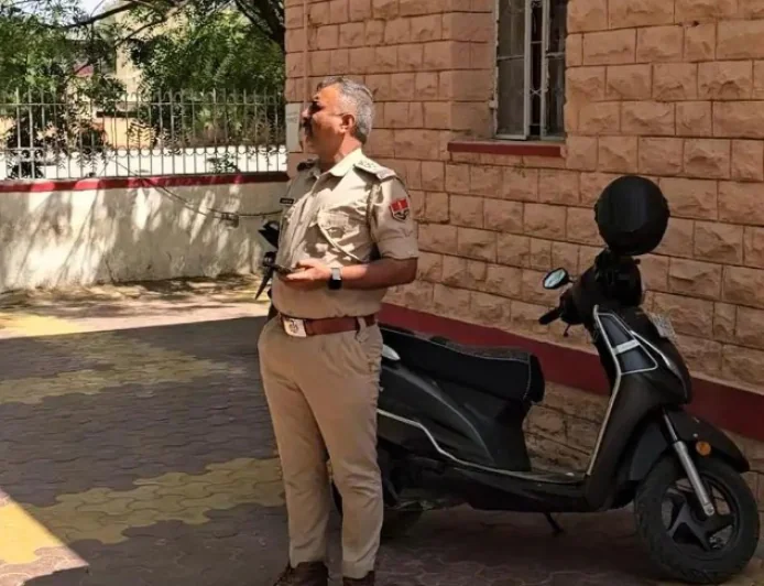 बाड़मेर में डाकघर और पासपोर्ट ऑफिस को बम से उड़ाने की धमकी, ईमेल में तमिलनाडु सरकार पर आरोप और रेप से तुलना; सर्च ऑपरेशन के बाद राहत